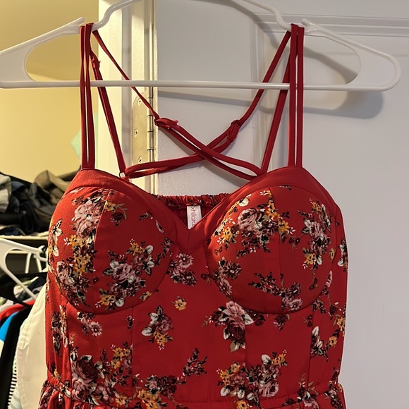 {Xhileration} Floral Spring/Summer Dress - Picture 2 of 6